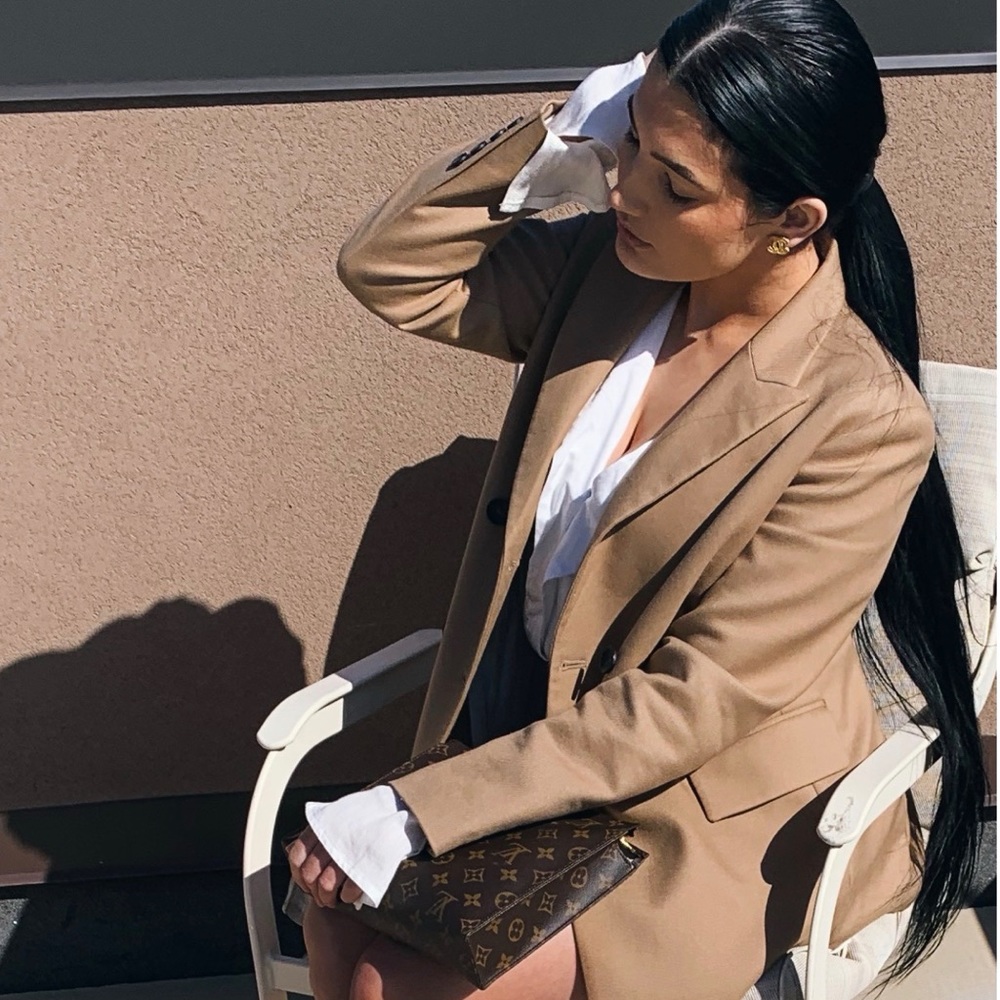 Meet your Posher, Isabella